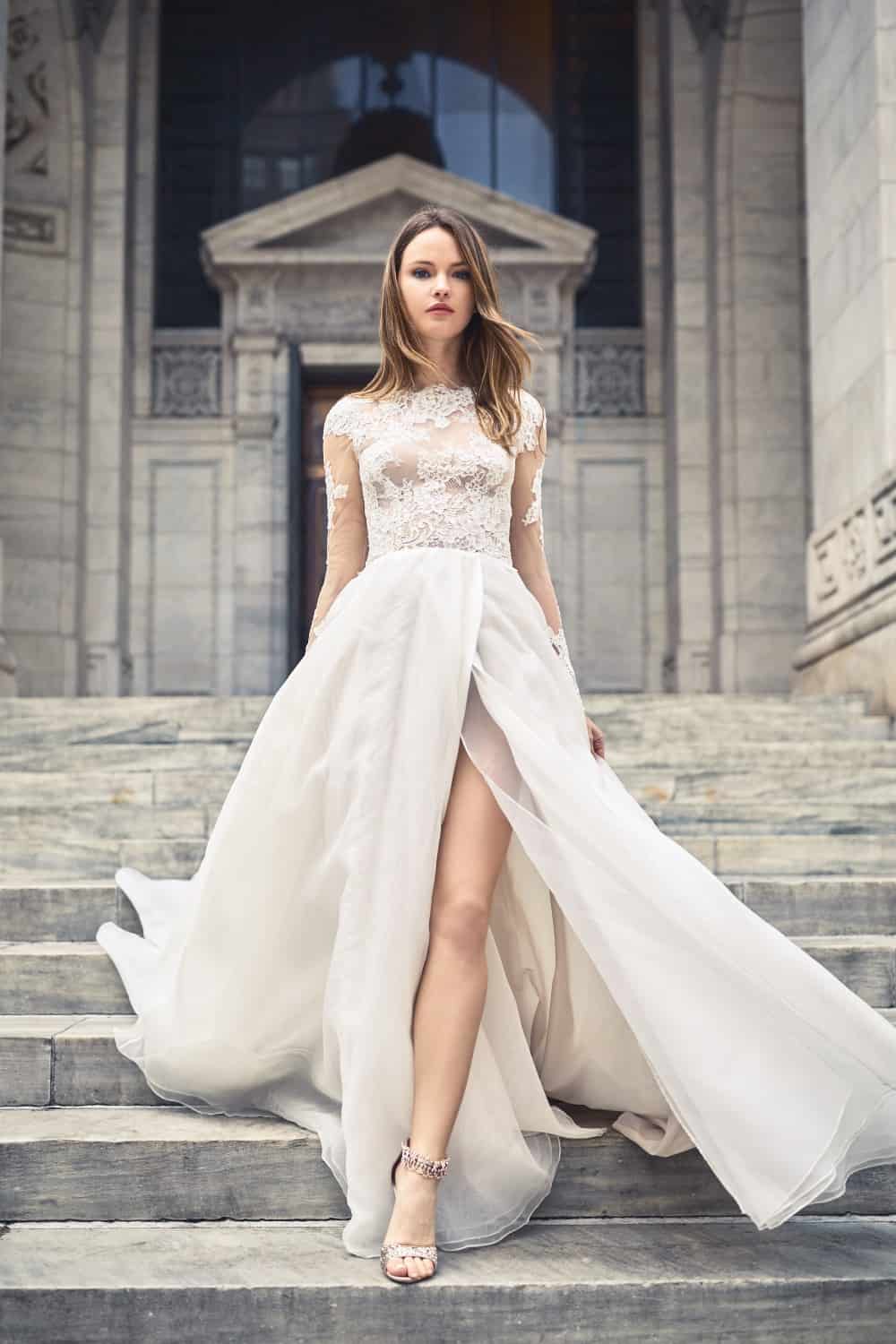 monique lhuillier long sleeve lace wedding dress